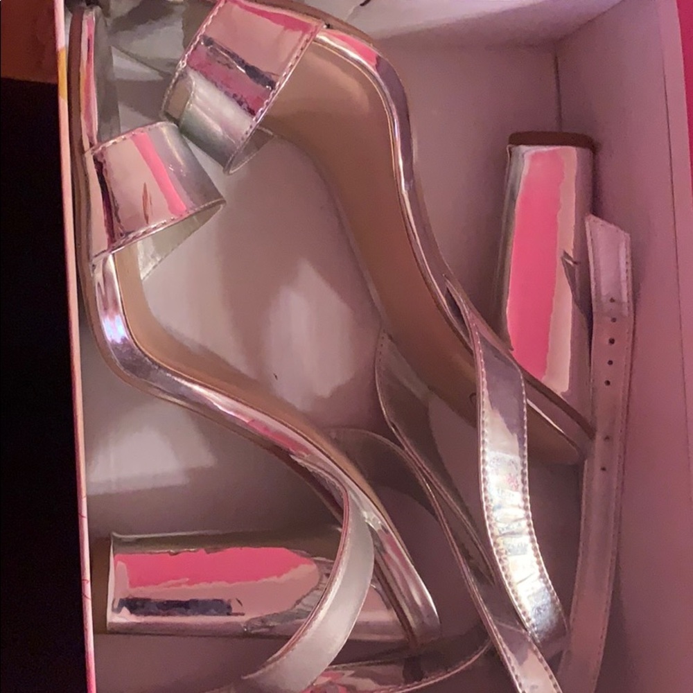 Sliver 4 inch block heels